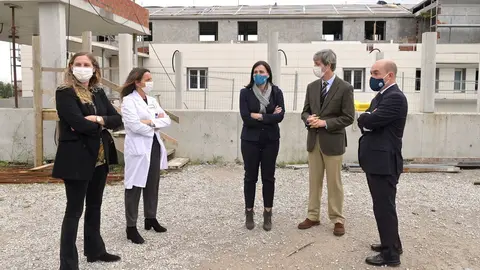La alcaldesa visita las obras en el Centro Hospitalario Padre Menni