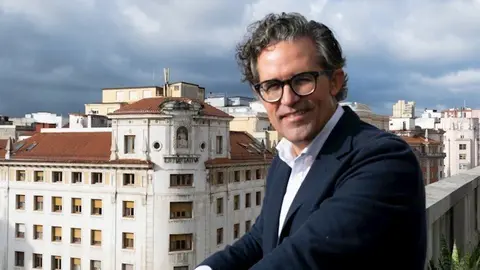 Nota De Prensa, Fotos Y Curriculum Vitae Nombramiento Nuevo Director Imd