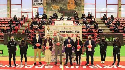 Foto de la presentaci&oacute;n del Torneo Internacional Femenino 'Guerreras de Espa&ntilde;a'