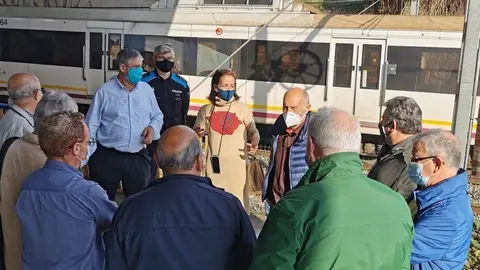 Visita de la concejala de Barrios de Santander, Carmen Ruiz, a Campogiro