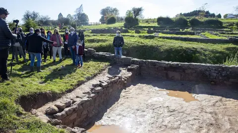 El vicepresidente regional, Pablo Zuloaga, en una visita a los yacimientos de Juli&oacute;briga y Camesa Rebolledo