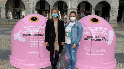 Contenedores de la campa&ntilde;a 'Recicla por ellas'