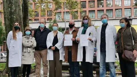 Los sindicatos de m&eacute;dicos entregan una carta a Sanidad para evitar la huelga del pr&oacute;ximo 27 de octubre