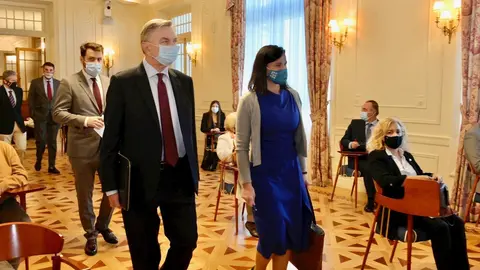 La alcaldesa de Santander, Gema Igual, con el embajador de Rusia en Espa&ntilde;a, Yuri Korchagin