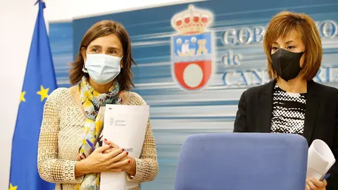 La consejera de Presidencia, Interior, Justicia y Acci&oacute;n Exterior, Paula Fern&aacute;ndez, y la directora de Funci&oacute;n Publica, Isabel Barrag&aacute;n, informan del proyecto de decreto de teletrabajo en la Administraci&oacute;n General