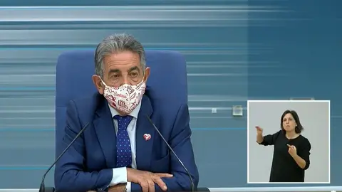 Rueda de prensa de Miguel &Aacute;ngel Revilla