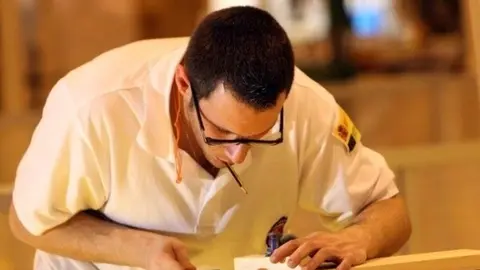 Carpintero, trabajador, Seguridad Social