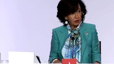 La presidenta de Banco Santander, Ana Patricia Bot&iacute;n, en la junta general de accionistas celebrada en octubre de 2020.