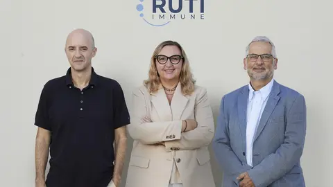 Doctor Pere-Joan Cardona, inventor de la vacuna Ruti; Olga Ru&eacute;, ceo de Archivel Farma, y Luis Ruiz, ceo de Immuni Therapeutics.