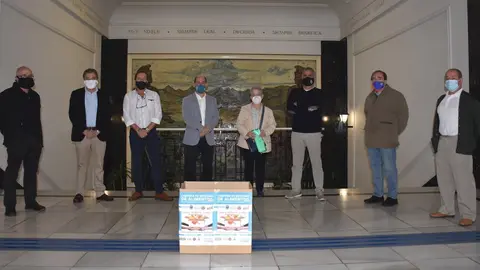 Nota, Foto, Cartel Y Audios / Recogida Solidaria De Alimentos En Santander A Favor De Cocina Econ&oacute;mica