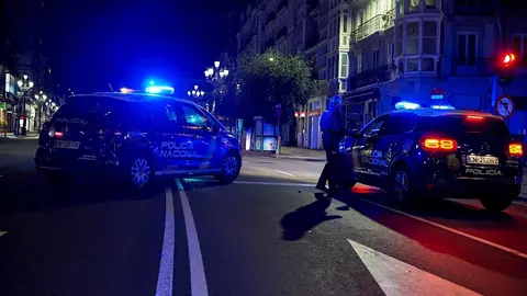Dos coches de Polic&iacute;a Nacional 
