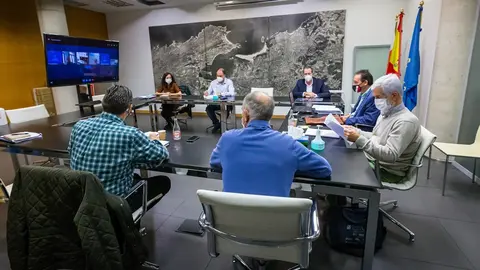 El consejero de Obras P&uacute;blicas preside la reuni&oacute;n telem&aacute;tica sectorial de infraestruras, transportes y comunicaciones