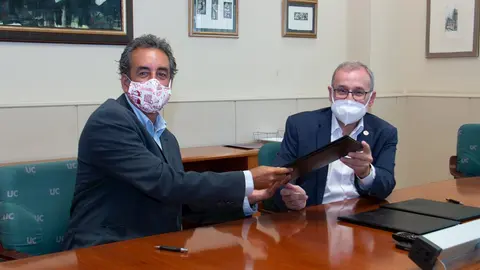 Nota Uc Firma Convenios Consejer&iacute;a Industria