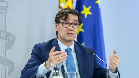 El ministro de Sanidad, Salvador Illa, ofrece una rueda de prensa tras la celebraci&oacute;n del Consejo Interterritorial en el Complejo de Moncloa, en Madrid, (Espa&ntilde;a), a 4 de noviembre de 2020. Durante la reuni&oacute;n de esta tarde, el Consejo Interterritorial de S