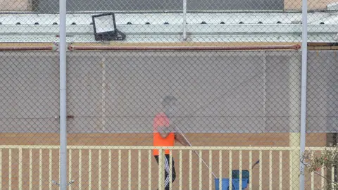 Imagen exterior del centro penitenciario de Soto del Real, en Madrid