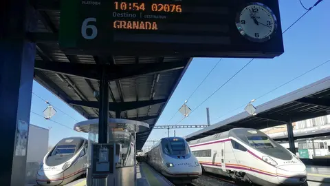 Tren Ave con destino a Granada