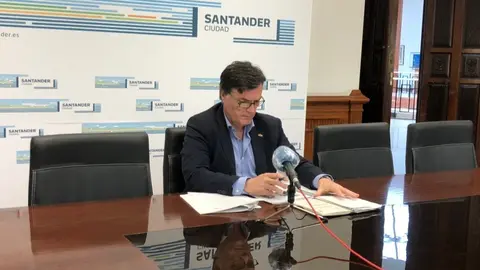 El concejal de Vox en Santander, Guillermo P&eacute;rez-Cos&iacute;o