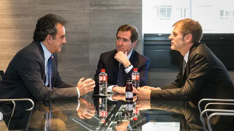 Gobierno y CEOE coinciden en la importancia del di&aacute;logo social para alcanzar consensos 