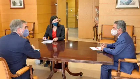 Reuni&oacute;n del presidente de Cantabria, Miguel &Aacute;ngel Revilla, con la alcaldesa, Gema Igual