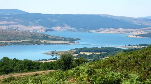 Pantano del Ebro