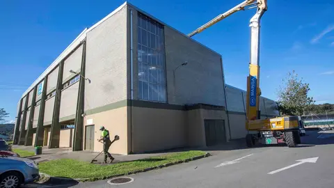 Obras en Pabell&oacute;n Deportivo de Revilla