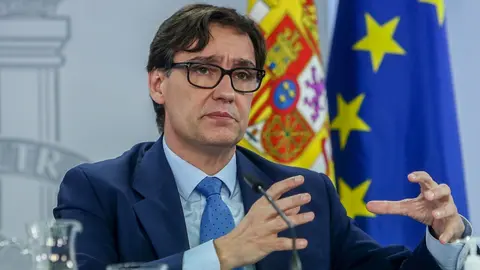 El ministro de Sanidad, Salvador Illa; interviene durante una rueda de prensa tras la celebraci&oacute;n del Consejo Interterritorial en el Complejo de Moncloa, en Madrid, (Espa&ntilde;a), a 4 de noviembre de 2020. Durante la reuni&oacute;n de esta tarde, el Consejo Interterr