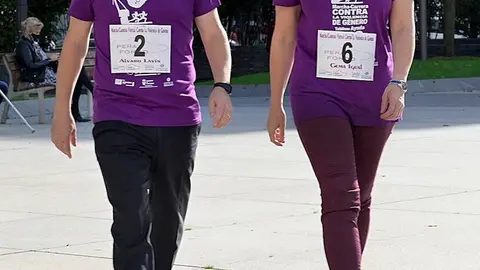 La alcaldesa de Santander, Gema Igual, con la camiseta de la carrera