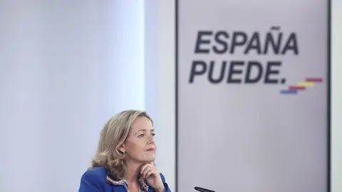 La vicepresidenta y ministra de Asuntos Econ&oacute;micos, Nadia Calvi&ntilde;o