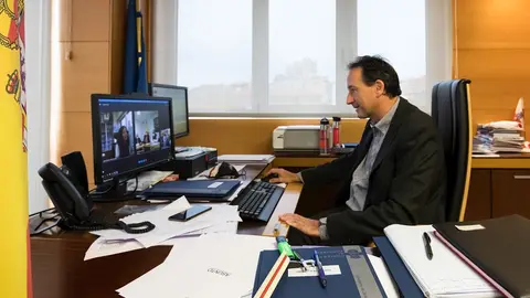 El consejero de Obras se re&uacute;ne con el alcalde de Miengo