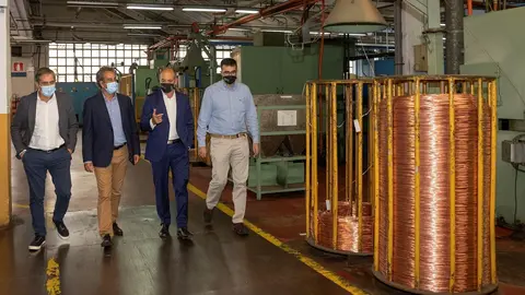 Mart&iacute;n anima a las empresas a ser sus propias productoras de energ&iacute;a