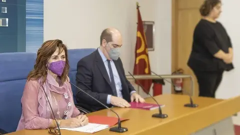 10:30 horas. Sala de Prensa del Gobierno de Cantabria
La consejera de Empleo y Pol&iacute;ticas Sociales, Ana Bel&eacute;n &Aacute;lvarez, acompa&ntilde;ada por el director del Servicio C&aacute;ntabro de Empleo, Jos&eacute; Manuel Callejo, informa de la convocatoria de los planes de formaci&oacute;n para trabajadores ocupados.
