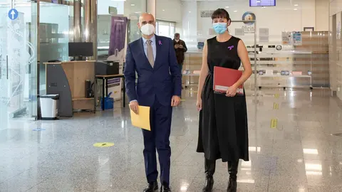 Paloma Navas y Trinitario Pino informan de la situaci&oacute;n de la pandemia en Cantabria