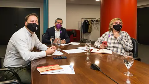 El vicepresidente Pablo Zuloaga en la reuni&oacute;n con el sector cultural