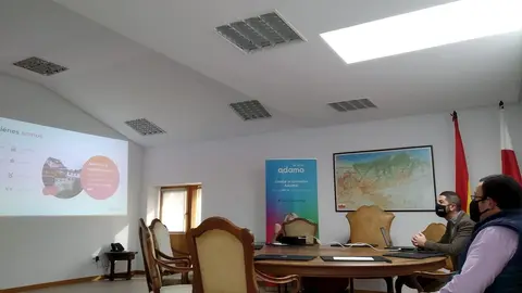 Presentaci&oacute;n de la fibra &oacute;ptica en Ruente