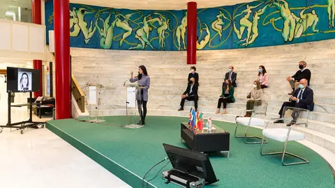 La consejera de Econom&iacute;a, Mar&iacute;a S&aacute;nchez, en la reuni&oacute;n del programa Interreg Sudoe