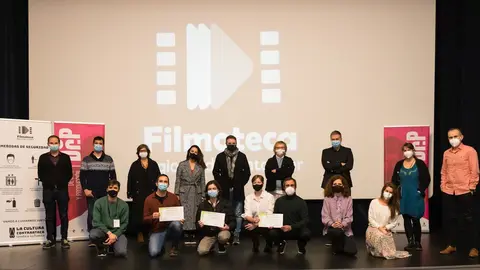 Entrega de premios del taller de di&aacute;logos de cine y producci&oacute;n