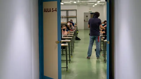 Alumnos en un aula