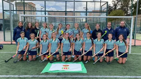 Equipo juvenil femenino de hockey hierba de la Real Sociedad de Tenis de La Magdalena