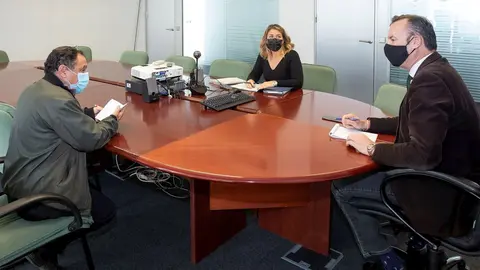 Blanco se re&uacute;ne con cofrad&iacute;as pescadores