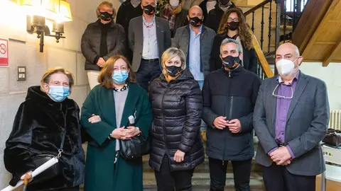 El vicepresidente regional, Pablo Zuloaga, y la alcldesa de Camargo, Esther Bolado, entre otros, en la presentaci&oacute;n del proyecto