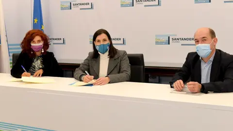 Firma de convenio de colaboraci&oacute;n entre Ayuntamiento y CAVAS