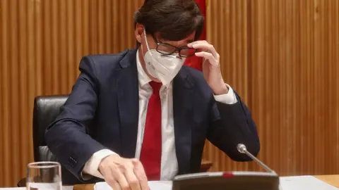 El ministro de Sanidad, Salvador Illa, en la Comisi&oacute;n de Sanidad y Consumo del Congreso de los Diputados, a 10 de diciembre de 2020. Durante su comparecencia, Illa ha adelantado informaci&oacute;n referente a las vacunas contra la COVID-19.
