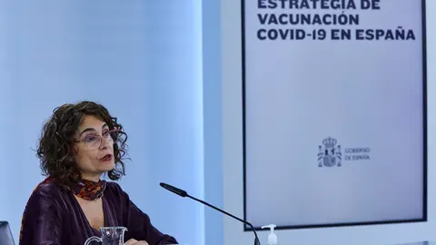 La ministra portavoz y de Hacienda, Mar&iacute;a Jes&uacute;s Montero, comparece en rueda de prensa tras el Consejo de Ministros celebrado en Moncloa, Madrid (Espa&ntilde;a), a 9 de diciembre de 2020.