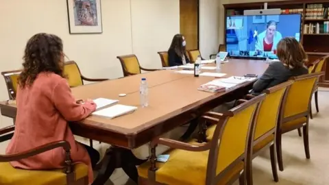 Sanidad confirma a la Uni&oacute;n Europea que Espa&ntilde;a ya est&aacute; preparada para iniciar la vacunaci&oacute;n contra el Covid-19