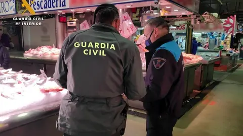 Rdo. Nota De Prensa Guardia Civil (Se Realizan Inspecciones En La Venta De Pescado Y Marisco Para Garantizar Su Origen Y Buen Estado)