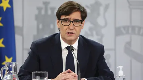 El ministro de Sanidad, Salvador Illa, ofrece una rueda de prensa desde la Secretar&iacute;a de Estado de Comunicaci&oacute;n, en Madrid (Espa&ntilde;a), a 18 de 2020. La comparecencia del ministro se produce a menos de una semana para la celebraci&oacute;n de Navidad y al tiempo qu