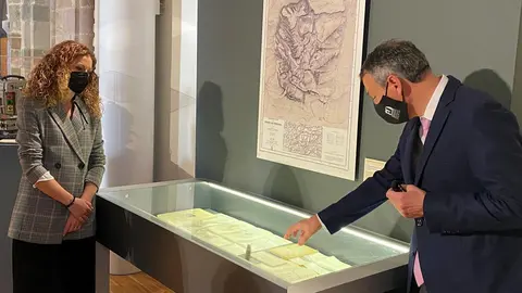 Inauguraci&oacute;n de la muestra sobre la cartograf&iacute;a de Picos de Europa