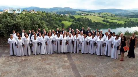 Coro L&iacute;rico de Cantabria