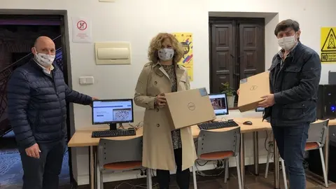 Donaci&oacute;n de ordenadores