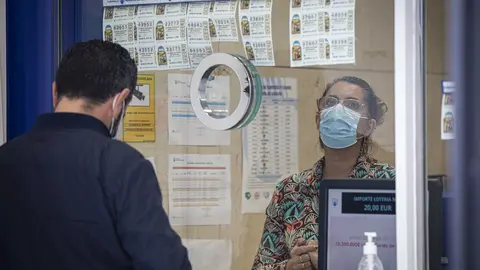 Administraci&oacute;n 'El Gato Negro' en Sevilla.